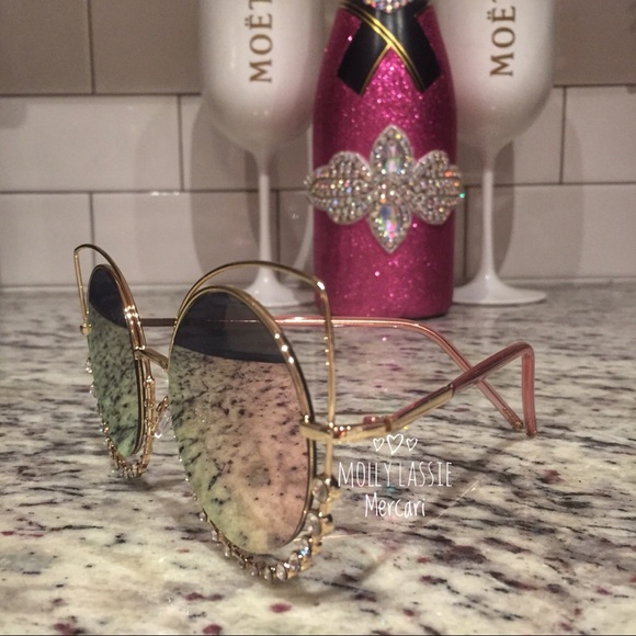 💕 PINK CRYSTAL RHINESTONE MIRRORED SUNGLASSES 💕 - Picture 3 of 5